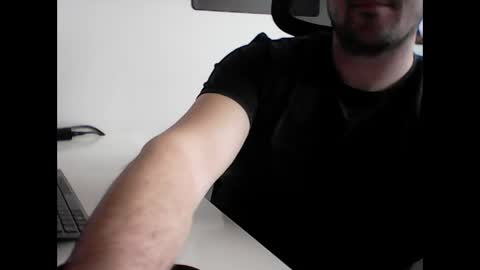 beenee3 online show from 03/25/26, 06:30