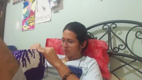 Snapshot of beentage chatting on 12/31/24, 06:48 Alex online show from 12/31/24, 06:48