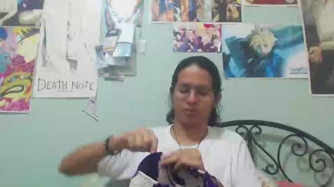 Snapshot of beentage chatting on 01/05/25, 06:35 Alex online show from 01/05/25, 06:35