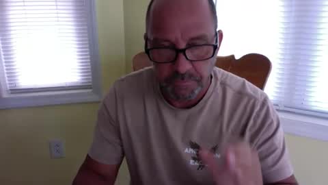 Snapshot of beer0106 chatting on 04/23/26, 07:27 Luckyone online show from 04/23/26, 07:27