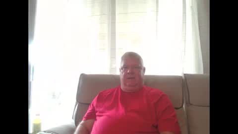 Just Me Nothing More or Less online show from 09/19/25, 06:52