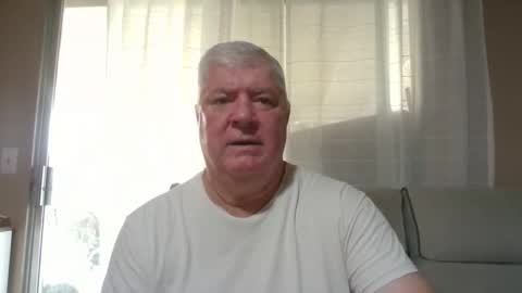 Just Me Nothing More or Less online show from 12/05/25, 06:04