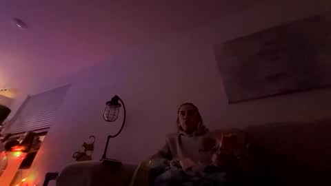 beezlyy online show from 01/12/26, 07:02