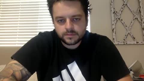 Snapshot of beginnersluck111 chatting on 09/10/25, 04:07 Beginners Luck online show from 09/10/25, 04:07