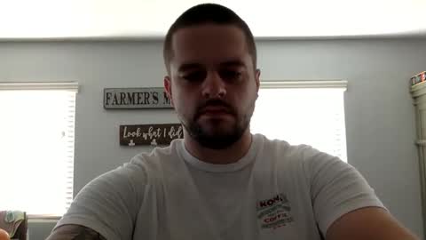 Snapshot of beginnersluck111 chatting on 10/23/25, 03:44 Beginners Luck online show from 10/23/25, 03:44