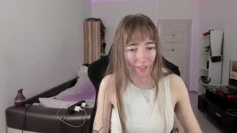 Snapshot of bekkawell chatting on 09/11/25, 12:16 Lisa online show from 09/11/25, 12:16