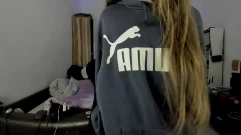 Snapshot of bekkawell chatting on 09/20/25, 05:14 Lisa online show from 09/20/25, 05:14