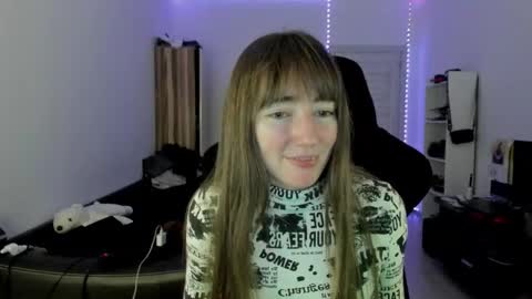 Snapshot of bekkawell chatting on 10/09/25, 07:12 Lisa online show from 10/09/25, 07:12