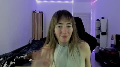 Snapshot of bekkawell chatting on 10/13/25, 06:08 Lisa online show from 10/13/25, 06:08