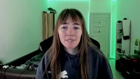 Snapshot of bekkawell chatting on 10/23/25, 06:28 Lisa online show from 10/23/25, 06:28