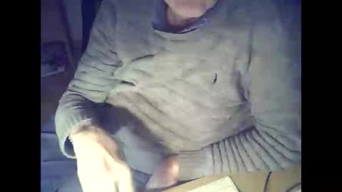 Snapshot of bekklove1 chatting on 02/14/25, 04:31 bekklove1 online show from 02/14/25, 04:31