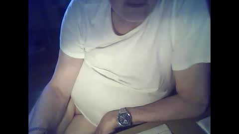 Snapshot of bekklove1 chatting on 03/02/25, 10:03 bekklove1 online show from 03/02/25, 10:03