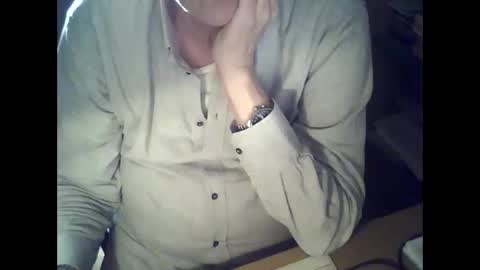 Snapshot of bekklove1 chatting on 03/03/25, 04:14 bekklove1 online show from 03/03/25, 04:14