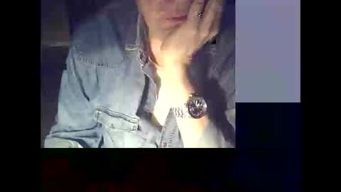 Snapshot of bekklove1 chatting on 11/12/25, 04:18 bekklove1 online show from 11/12/25, 04:18