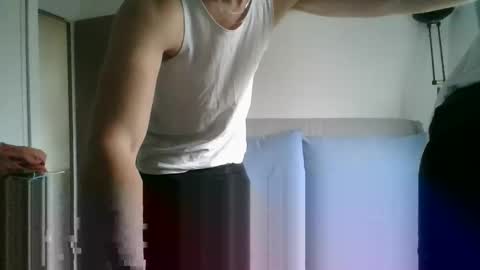 Snapshot of bel7ebite chatting on 01/15/25, 11:43 bel7ebite online show from 01/15/25, 11:43