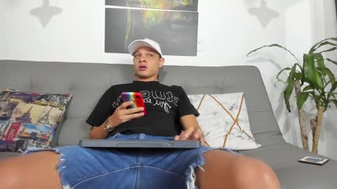 Snapshot of belamiramil chatting on 03/06/25, 11:58 independent model online show from 03/06/25, 11:58