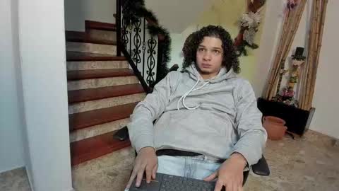 Snapshot of belamiramil chatting on 12/20/25, 08:10 independent model online show from 12/20/25, 08:10