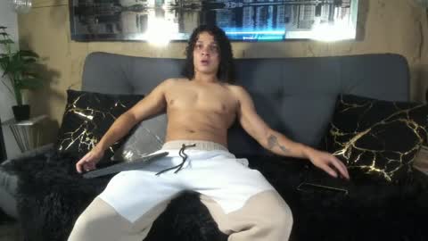 independent model online show from 05/12/26, 03:36