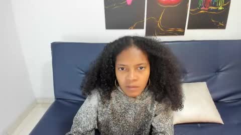 Snapshot of belen10 chatting on 12/17/25, 11:38 Belen online show from 12/17/25, 11:38