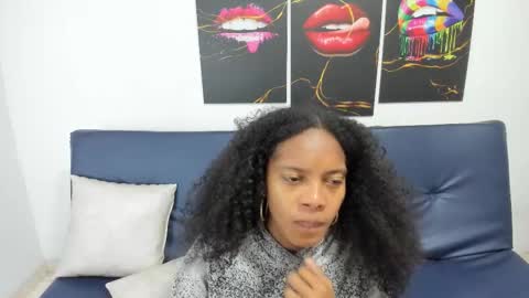 Snapshot of belen10 chatting on 12/22/25, 11:40 Belen online show from 12/22/25, 11:40