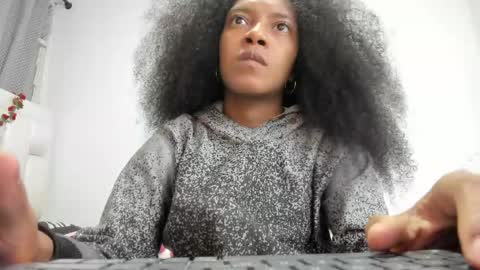 Snapshot of belen10 chatting on 03/18/26, 11:35 Belen online show from 03/18/26, 11:35