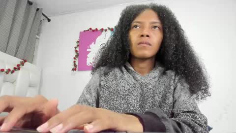 Snapshot of belen10 chatting on 04/15/26, 11:39 Belen online show from 04/15/26, 11:39