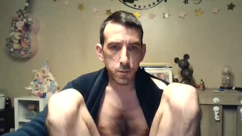 Snapshot of belgianboy33 chatting on 03/23/26, 04:05 Dreamcock online show from 03/23/26, 04:05