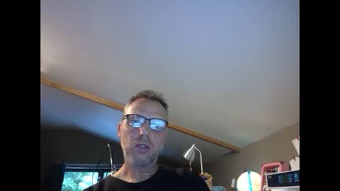 Snapshot of belgianordenary chatting on 10/03/25, 07:27 belgianordenary online show from 10/03/25, 07:27