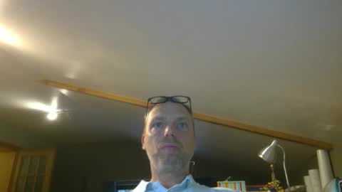 Snapshot of belgianordenary chatting on 12/17/25, 03:18 belgianordenary online show from 12/17/25, 03:18