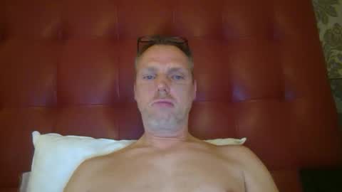 Snapshot of belgianordenary chatting on 04/15/26, 10:21 belgianordenary online show from 04/15/26, 10:21