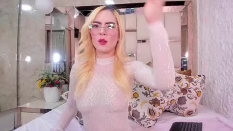 Snapshot of belinda_dulce chatting on 04/23/26, 12:04 Belinda online show from 04/23/26, 12:04