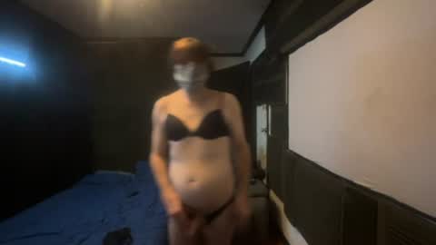 Snapshot of belindaxross chatting on 07/11/26, 08:44 Dee Belinda X online show from 07/11/26, 08:44