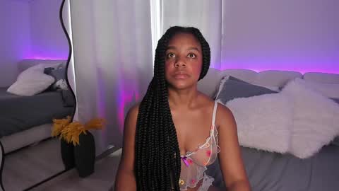 Snapshot of belkis_mills chatting on 12/20/24, 01:11  Belkis  online show from 12/20/24, 01:11