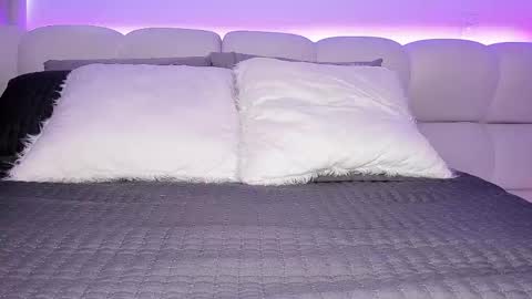 Snapshot of belkis_mills chatting on 02/18/25, 03:43  Belkis  online show from 02/18/25, 03:43