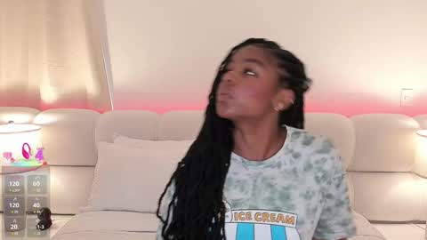 Snapshot of belkis_mills chatting on 03/03/25, 05:50  Belkis  online show from 03/03/25, 05:50