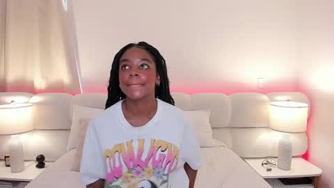 Snapshot of belkis_mills chatting on 03/06/25, 01:35  Belkis  online show from 03/06/25, 01:35