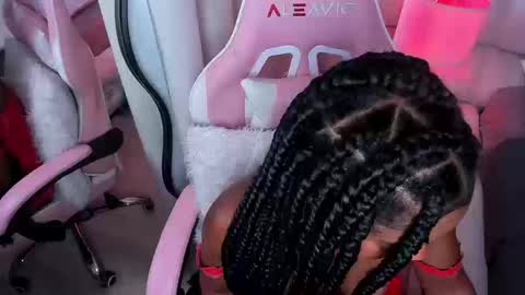 Snapshot of belkis_mills chatting on 09/10/25, 03:12  Belkis  online show from 09/10/25, 03:12