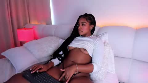 Snapshot of belkis_mills chatting on 10/03/25, 03:09  Belkis  online show from 10/03/25, 03:09