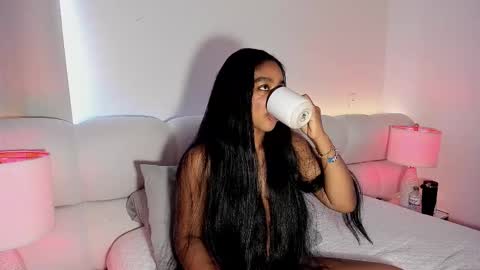 Snapshot of belkis_mills chatting on 10/23/25, 04:39  Belkis  online show from 10/23/25, 04:39