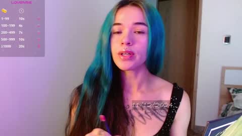 Snapshot of bell_art chatting on 12/11/24, 04:20 online show from 12/11/24, 04:20