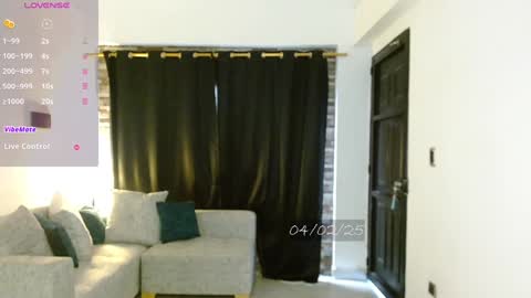 Snapshot of bell_art chatting on 02/04/25, 12:22 online show from 02/04/25, 12:22