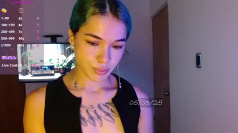 Snapshot of bell_art chatting on 03/05/25, 02:12 online show from 03/05/25, 02:12