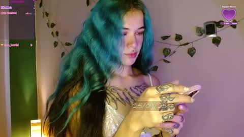 Snapshot of bell_art chatting on 09/25/25, 02:21 online show from 09/25/25, 02:21