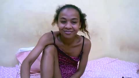 bella193999 online show from 12/20/25, 06:48