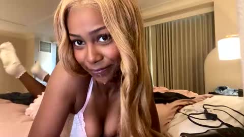 bella19sua online show from 10/05/25, 09:02