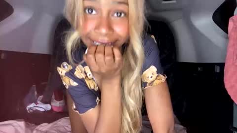 bella19sua online show from 11/02/25, 02:36