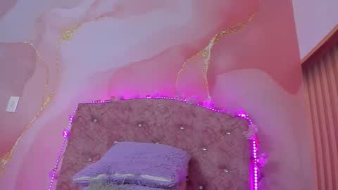 Melanie  online show from 11/26/25, 10:49