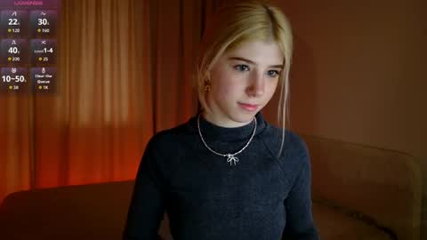 Snapshot of bella_amoury chatting on 04/19/26, 03:55 Bella online show from 04/19/26, 03:55