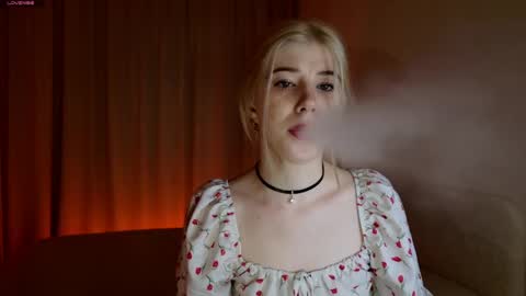 Snapshot of bella_amoury chatting on 05/10/26, 03:17 Bella online show from 05/10/26, 03:17