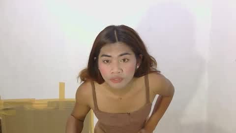 Snapshot of bella_bliss14 chatting on 11/27/25, 01:46 bella_bliss14 online show from 11/27/25, 01:46